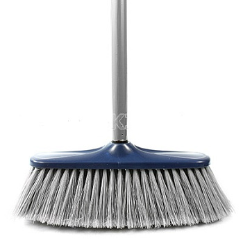 Щетка для пола с пластмассовым черенком"Фанго"/68793/88361