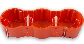 Коробка установочная в гипрок 3-я 207*66*47,4мм