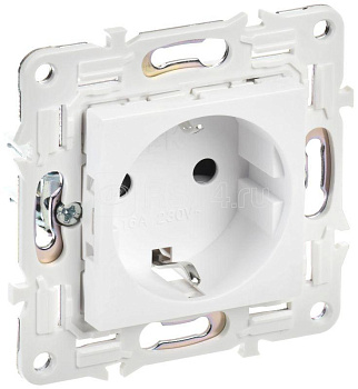 Розетка SKANDY 16А с заземл. защ. шторки безвинт. крепл. SK-R06W арктич. бел. IEK 